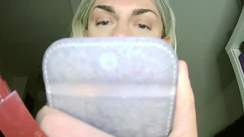 Snapshot of princesscaseygrey chatting on September 8, 7:34 pm KCGREY online show from September 8, 7:34 pm