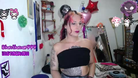 Snapshot of purplekattlyn chatting on February 22, 6:41 pm purplekattlyn online show from February 22, 6:41 pm