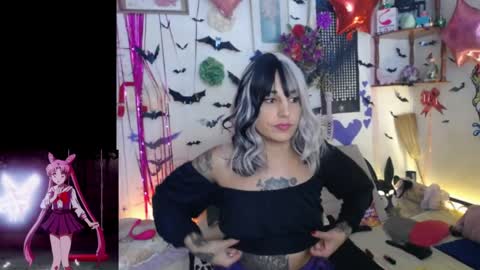 purplekattlyn online show from March 28, 1:40 am