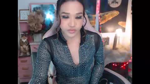 Snapshot of pythoncock4u chatting on October 24, 2:55 pm Queen Agatha online show from October 24, 2:55 pm