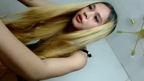 CALL ME YOUR QUEEN AIVY1 online show from October 22, 11:19 pm