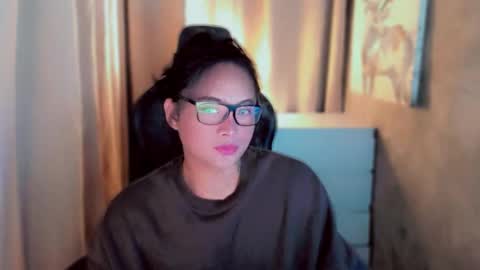 Snapshot of queenarthalia chatting on September 16, 10:53 am ARTHA online show from September 16, 10:53 am