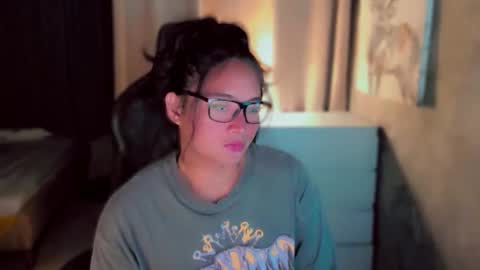 Snapshot of queenarthalia chatting on September 25, 2:46 pm ARTHA online show from September 25, 2:46 pm
