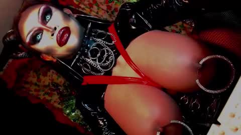 Wanda Luna online show from December 26, 4:04 pm