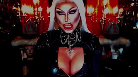 Wanda Luna online show from October 1, 2:01 am