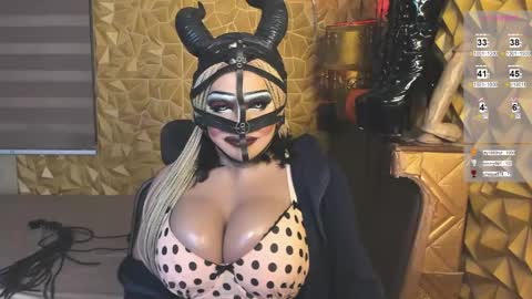 queenofpainsasha online show from February 15, 3:28 pm