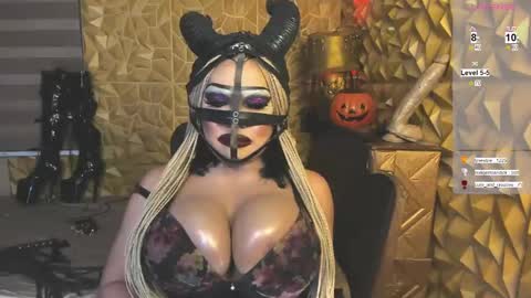 queenofpainsasha online show from March 2, 8:35 pm