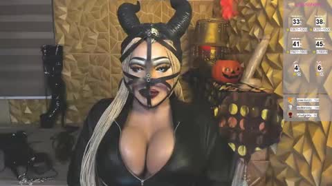 queenofpainsasha online show from March 7, 5:13 am