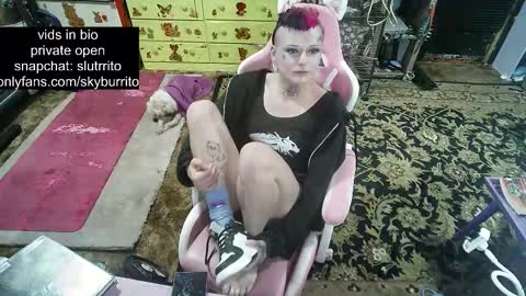 Sky Burrito online show from October 20, 2:37 am