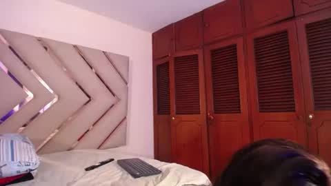 RAVEN FOXTER online show from November 28, 4:14 am