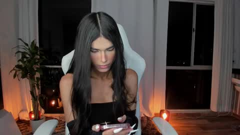Snapshot of reichel_gray chatting on February 18, 2:16 am REICHEL online show from February 18, 2:16 am