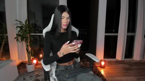 Snapshot of reichel_gray chatting on March 8, 2:23 am REICHEL online show from March 8, 2:23 am