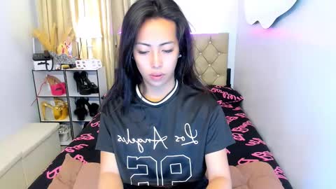 reighnempress online show from February 28, 1:58 am