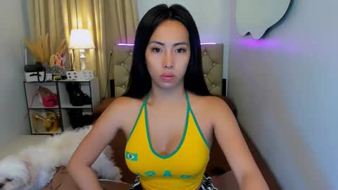 reighnempress online show from March 6, 1:42 am