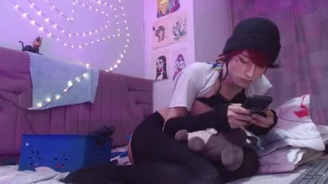 reiv_femboy online show from September 29, 4:45 am