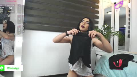 RENATO Y VALENTINO online show from January 17, 1:57 am