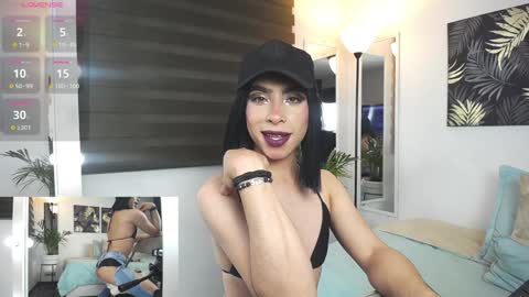 RENATO Y VALENTINO online show from January 19, 12:28 am