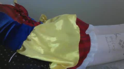 riley_belle98 online show from February 3, 5:14 pm