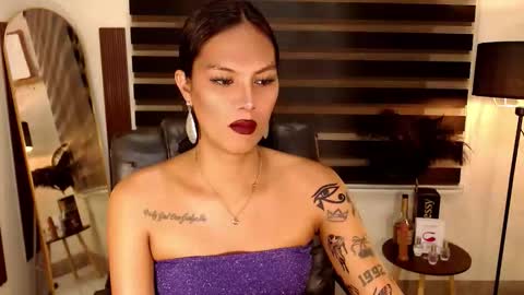 riri online show from October 22, 3:19 am