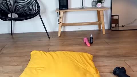 Sammie online show from February 10, 7:15 am