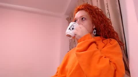 sara_johnson__ online show from April 15, 10:20 am