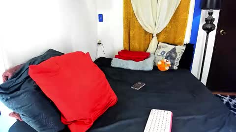  SARAHJEY     online show from February 19, 12:29 am