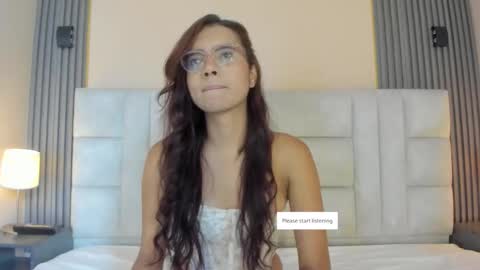 Snapshot of sarasaenz_99 chatting on October 16, 8:08 pm Sara online show from October 16, 8:08 pm