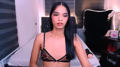 scarlette online show from December 22, 6:04 pm