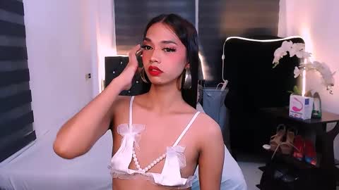 scarlette online show from February 9, 9:37 am