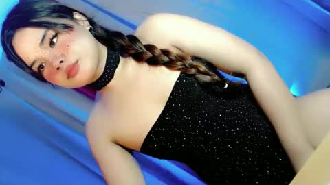 kwen online show from February 24, 5:50 pm