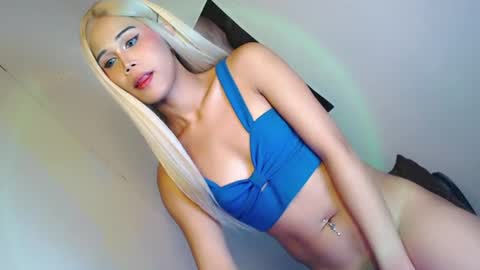 YU RI online show from June 28, 4:51 am