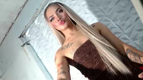 sexyhotbabe18 online show from February 12, 9:48 am