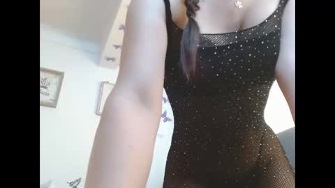 Venus Independent Model online show from February 27, 6:25 pm