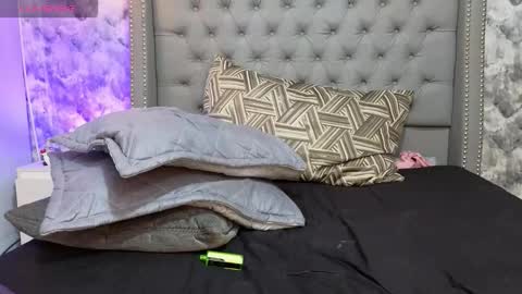 Shantal Jones online show from April 16, 9:50 pm