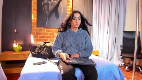 SinnaDark online show from March 29, 11:11 am