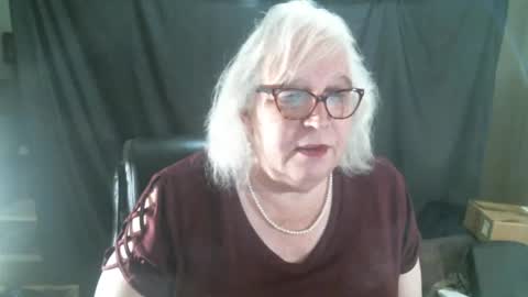 Sissy Diane online show from January 10, 12:38 am