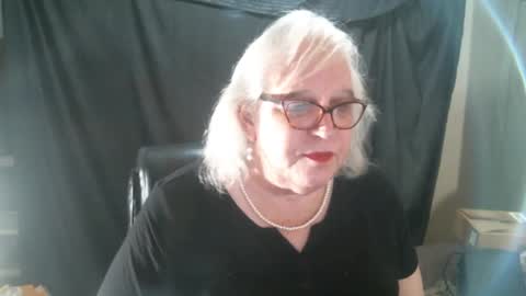 Sissy Diane online show from January 23, 12:35 am