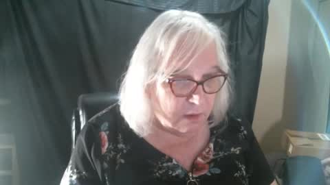 Sissy Diane online show from February 1, 12:40 am