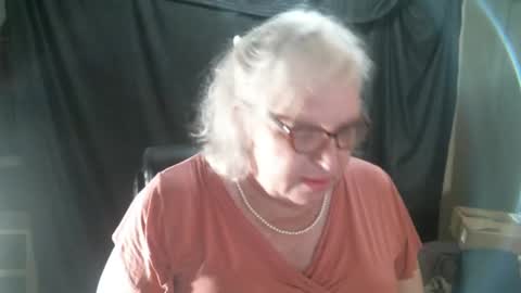 Sissy Diane online show from February 7, 12:31 am