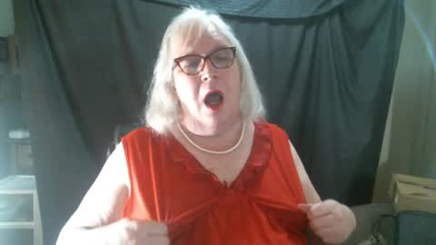 Sissy Diane online show from February 22, 2:08 pm