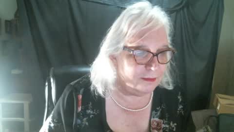 Sissy Diane online show from March 1, 12:39 am