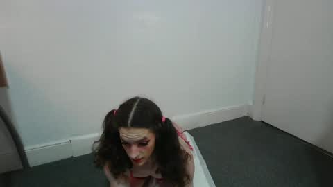 sissyp3n3lope online show from July 12, 12:14 am