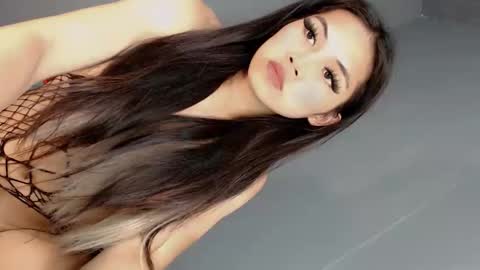 slut4attention online show from April 6, 6:03 am