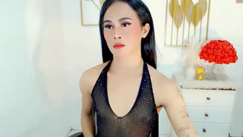 mia online show from February 19, 2:12 pm