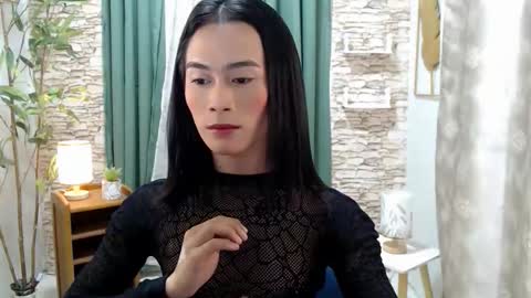 mia online show from October 26, 6:04 pm