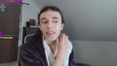 Natsu online show from November 17, 6:41 pm