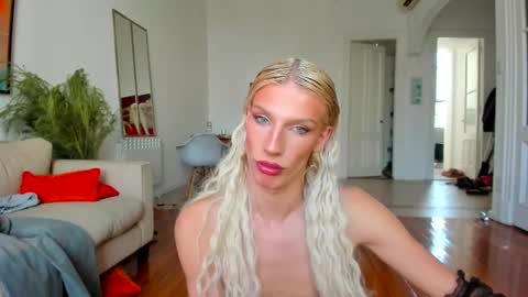   online show from February 9, 5:22 pm