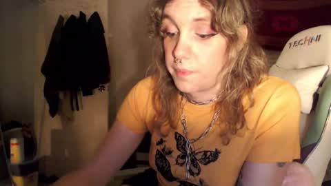 Lilytea online show from November 14, 5:04 am