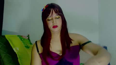 sophiehillsxo online show from September 18, 6:18 am