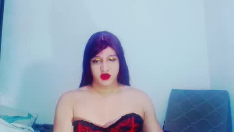sophiehillsxo online show from January 7, 3:43 am